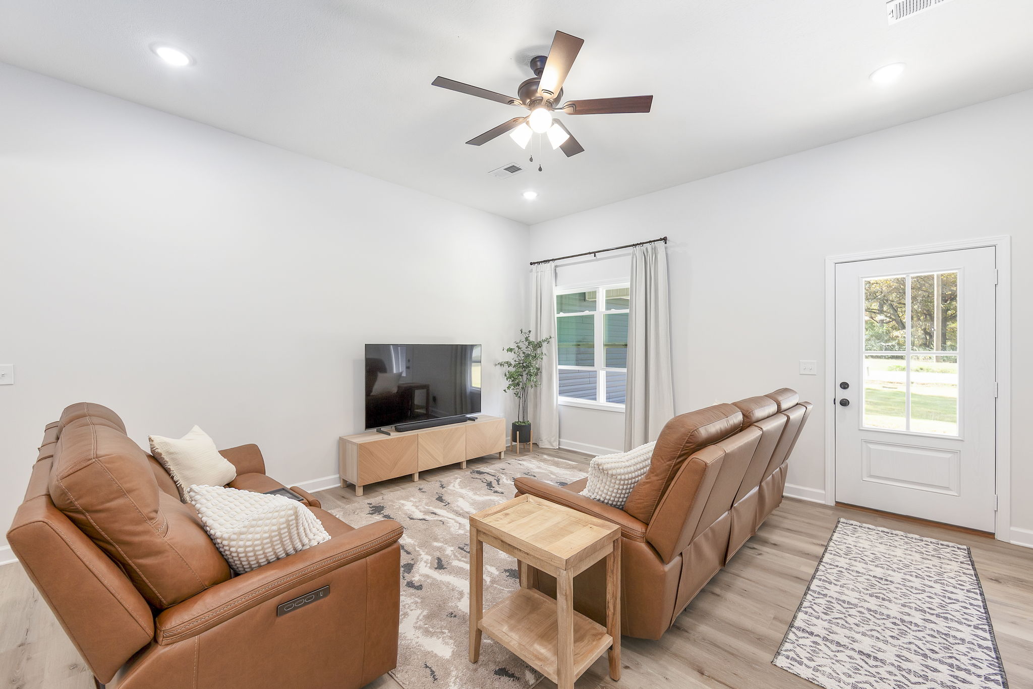 Decluttered living room staged for sale in West Tennessee home